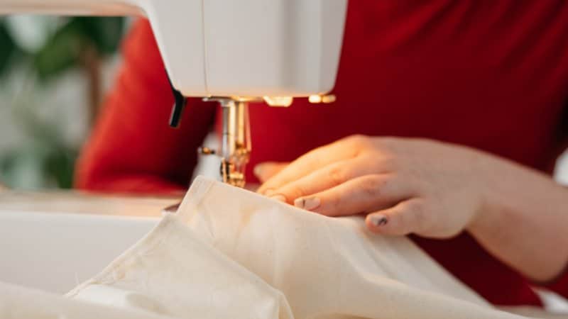Sewing a Clothe